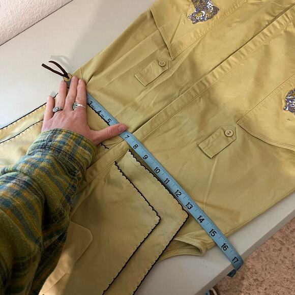 Lyn Around Yellow Tan Large Collared Sleeveless Tiger Embroidered Dress Size 4 - Picture 14 of 16